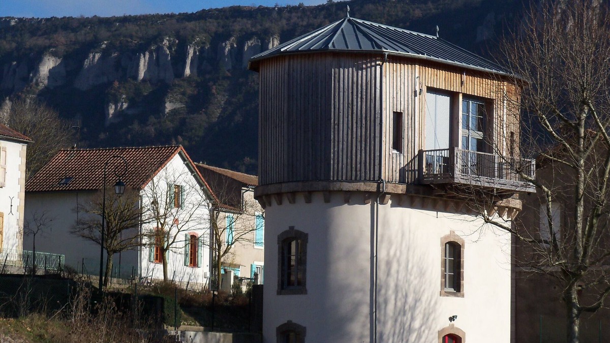Tournemire Cottage | Unusual gite in a former station water tower