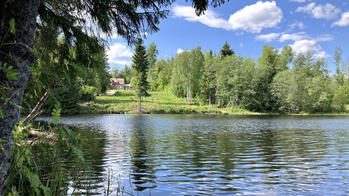 Uddeholm House | Unwind and Recharge: Waterside Country Home with Private Dock.