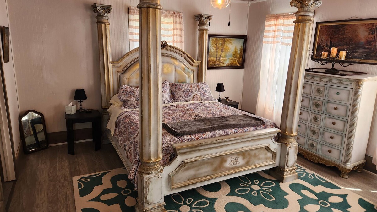 Lansing House | Unwind at the Lotus house Opal suite.