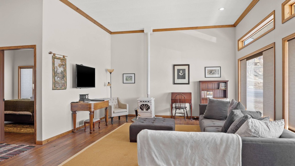 Centennial House | Unwind & enjoy this home as you explore the mountains of Wyoming