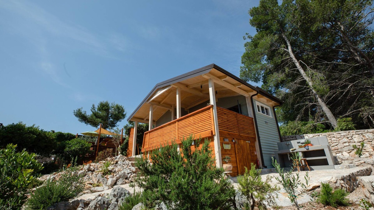 Rogac Ski Chalet | Unwind in a unique Chalet with a sea view patio