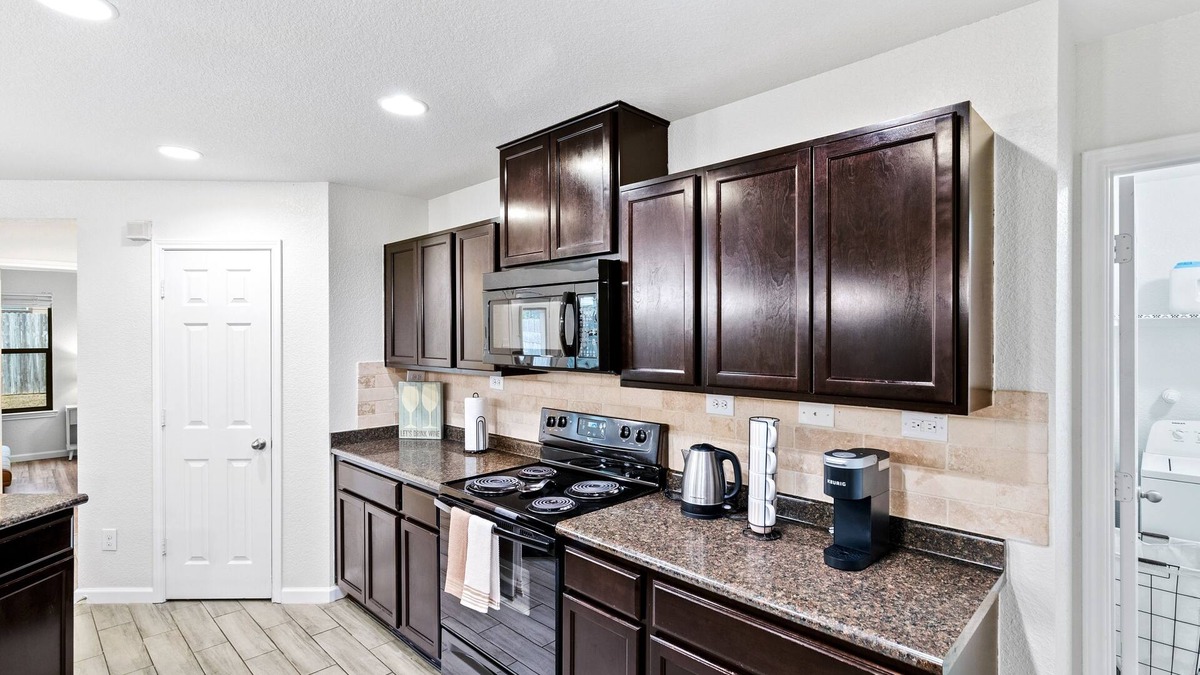 San Antonio House | Unwind In Style And Comfort 3 Bedroom Home by RedAwning