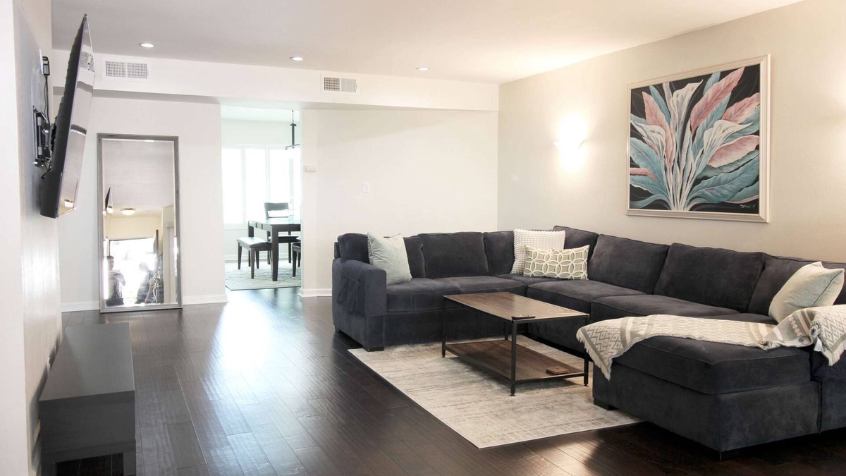 Woodland Hills Condo | Unwind in Style, Modern, Secure & Centrally Located