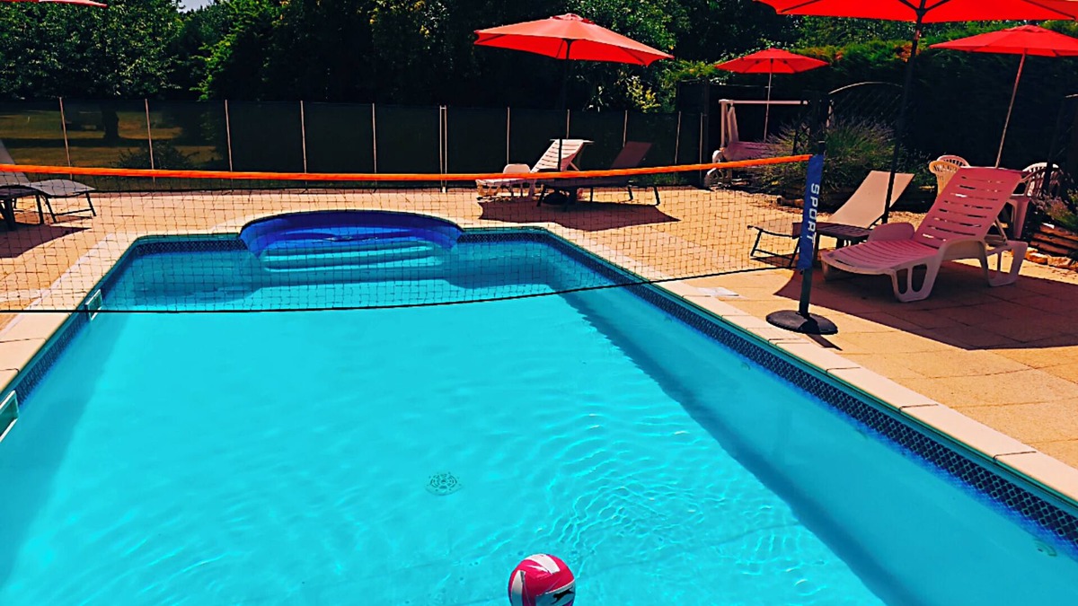 Chef-Boutonne Cottage | Unwind in the picturesque heart of the French countryside, with a swimming pool.