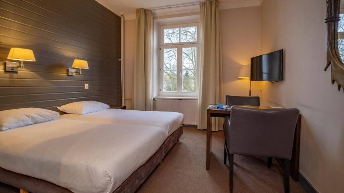 Geulhem Hotel | Unwind with Nature Views in Classic Room Near MergelRijk and Cauberg