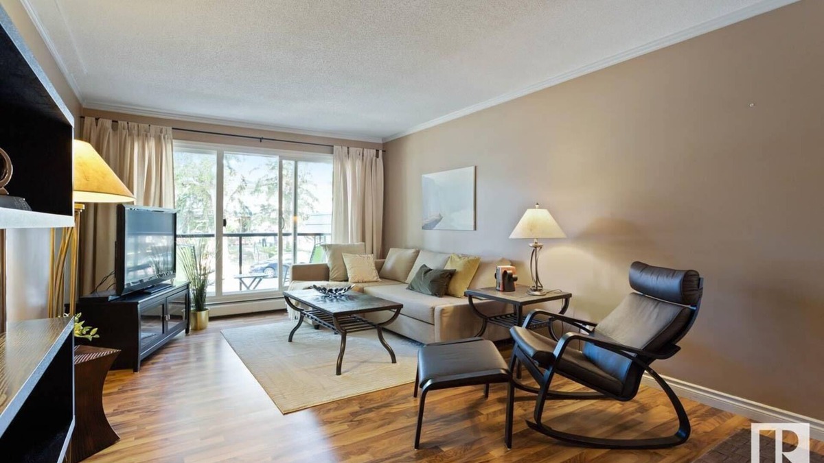 Southwest Edmonton Condo | UofA, UofA Hospital, Cafés, Trails, Whyte Ave!