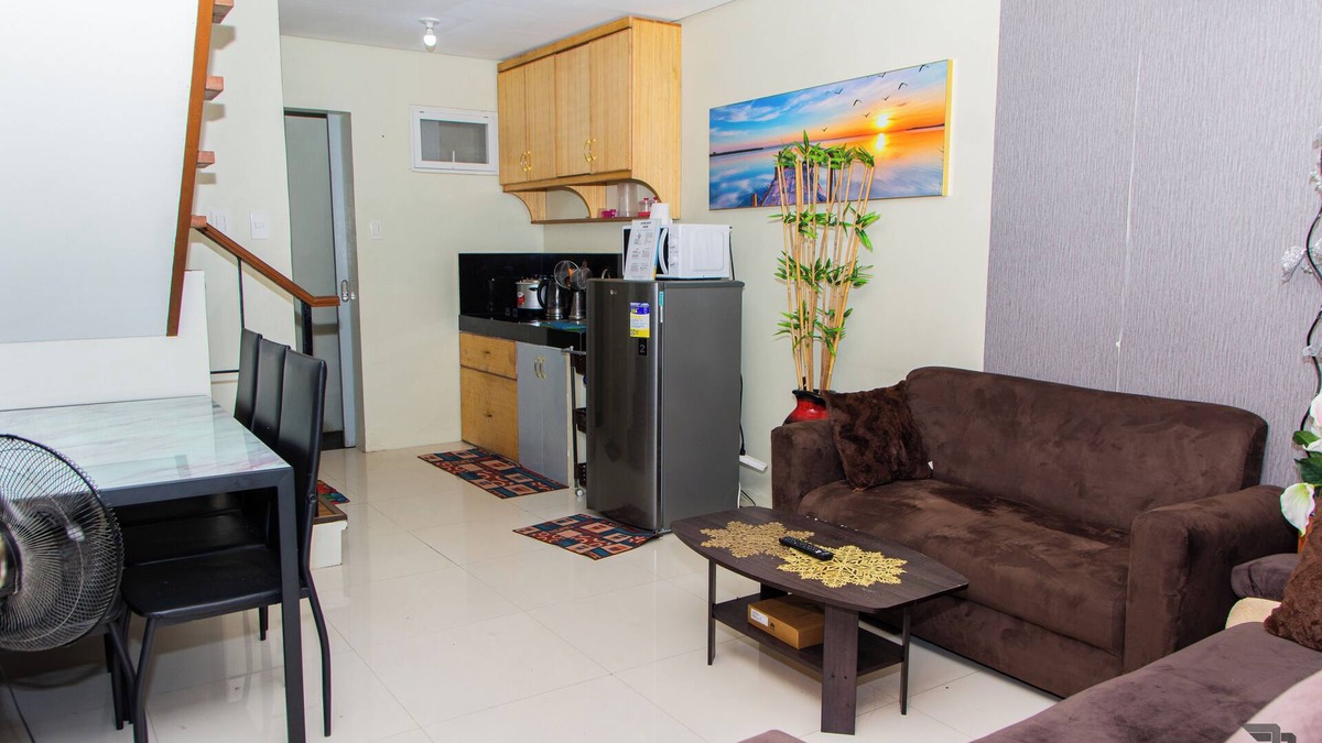 Angeles City House | Up to 18 Pax near Aqua Planet & SMX Convention & Zoocobia