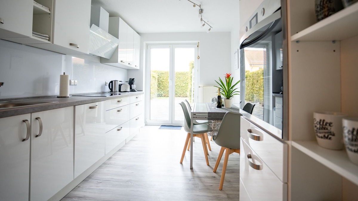Bindersleben House | Up to 7 guests / free parking / Amazon Prime / garden / terrace
