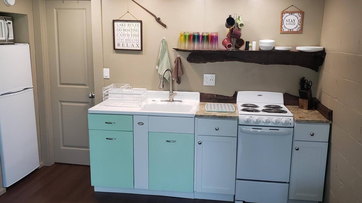 Oakland Cabin | Updated 2-Bedroom Cabin on Bull Shoals Lake