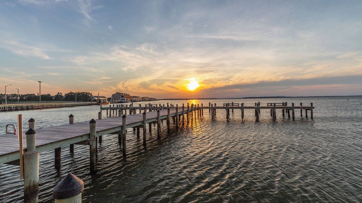 Midtown Ocean City Condo | Updated 3BR Bay Views, Close to Attractions