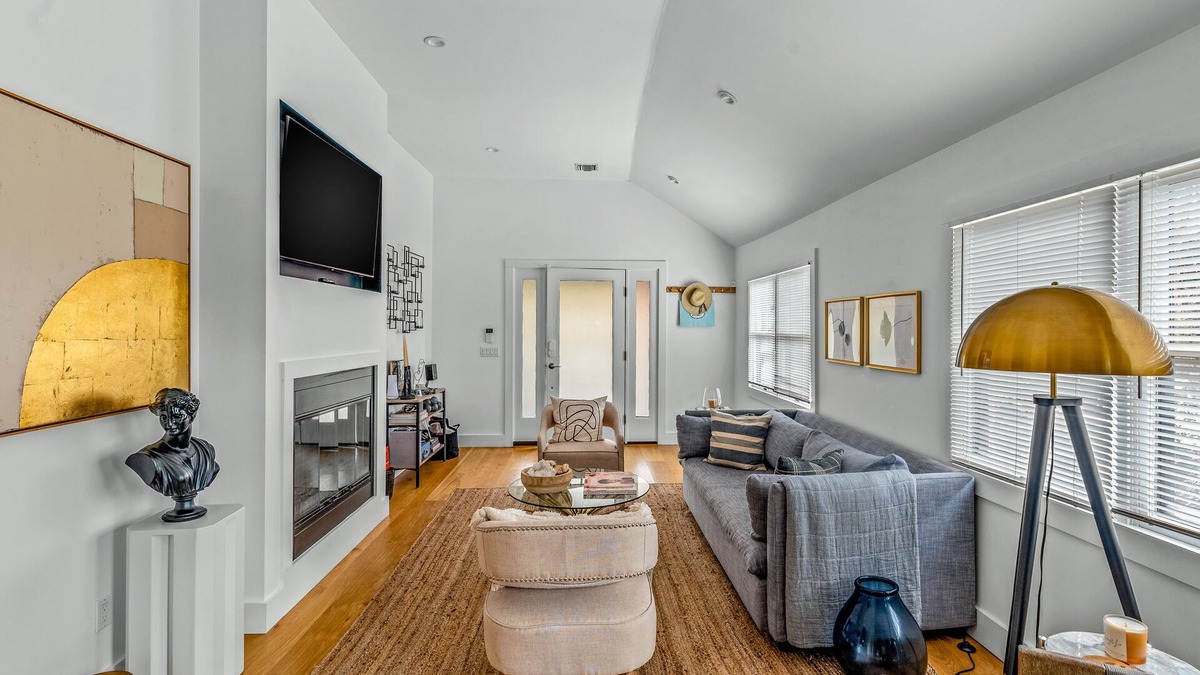 Pipes Cove House | Updated and dog-friendly, close to seasonal activities with yard, & washer/dryer