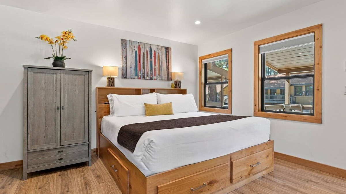 Tahoe Vista Cabin | Updated and Sleek End Unit Condo with Privacy and Perfection!