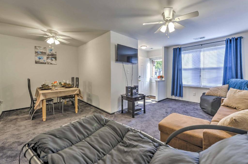 Northeast Philadelphia Apartment | Updated Apartment - 14 Mi to Philly City Center!