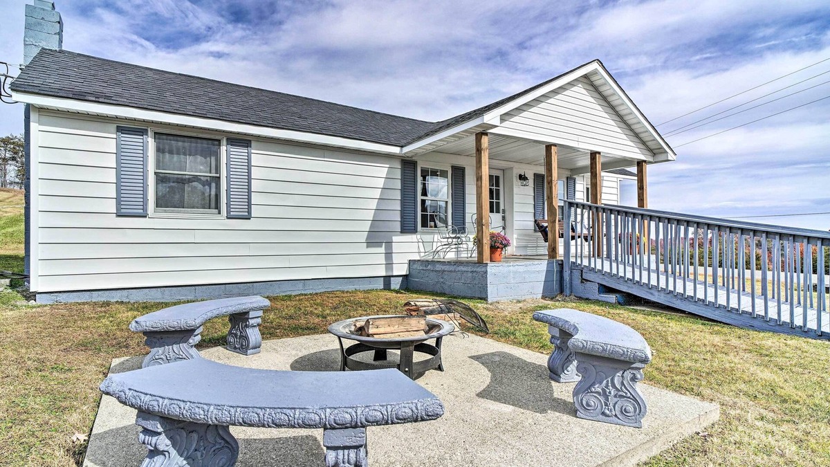 Heidelberg House | Updated Beattyville Ranch-Style Home w/Yard!