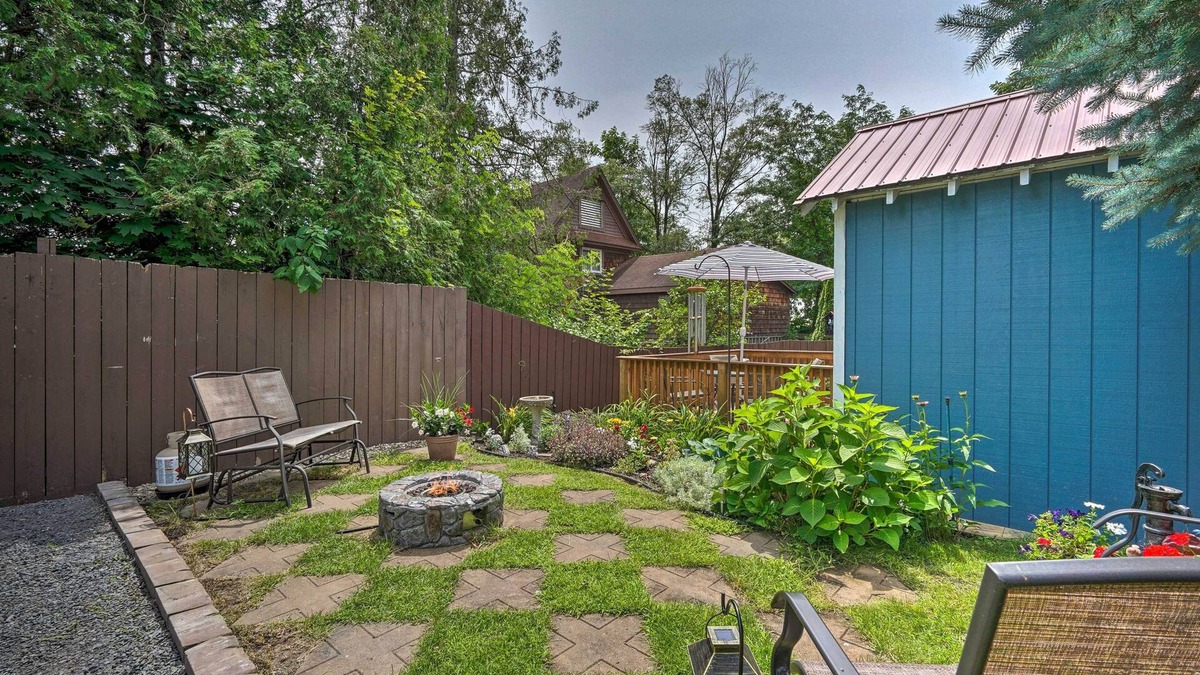 Bolton Landing House | Updated Bolton Home w/Fire Pit!