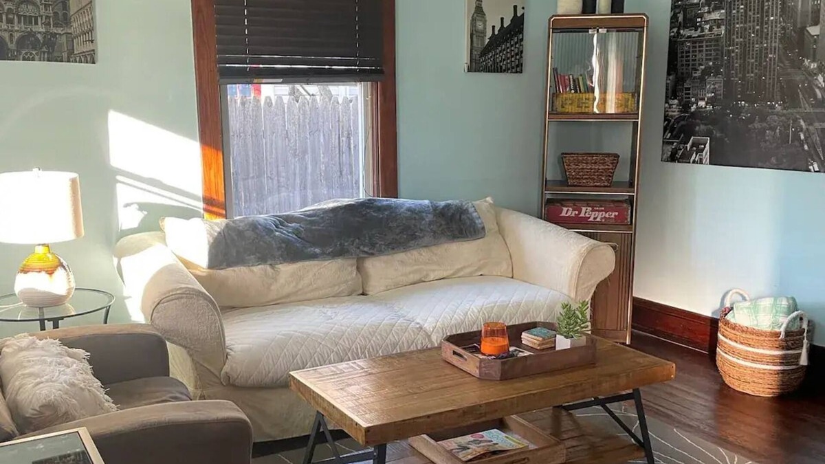 Loveland House | Updated & Charming Home in Lovelandnn