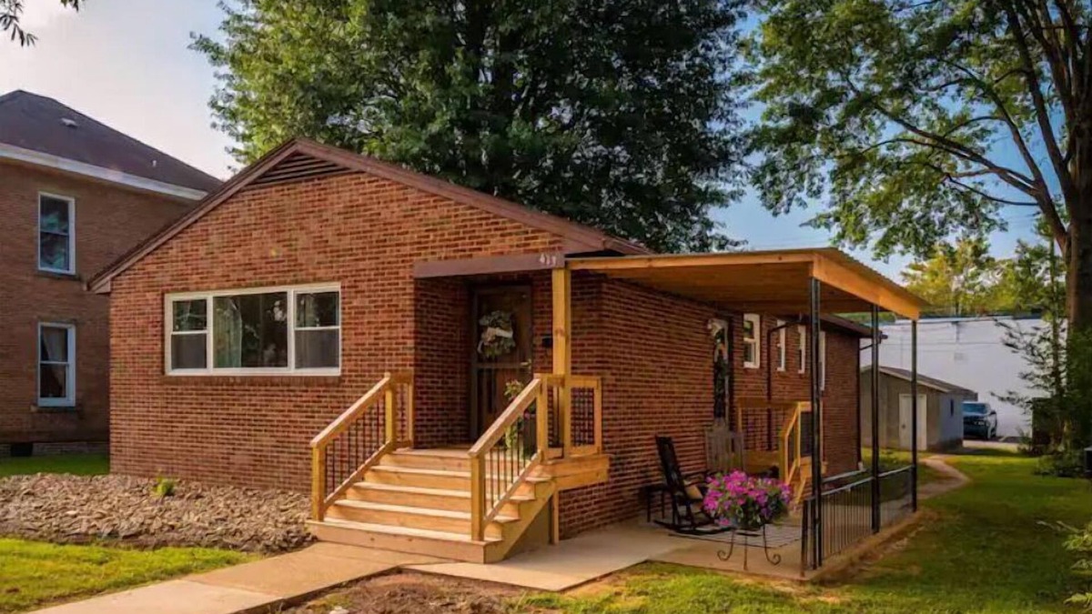 St Albans House | Updated clean Ranch with basement