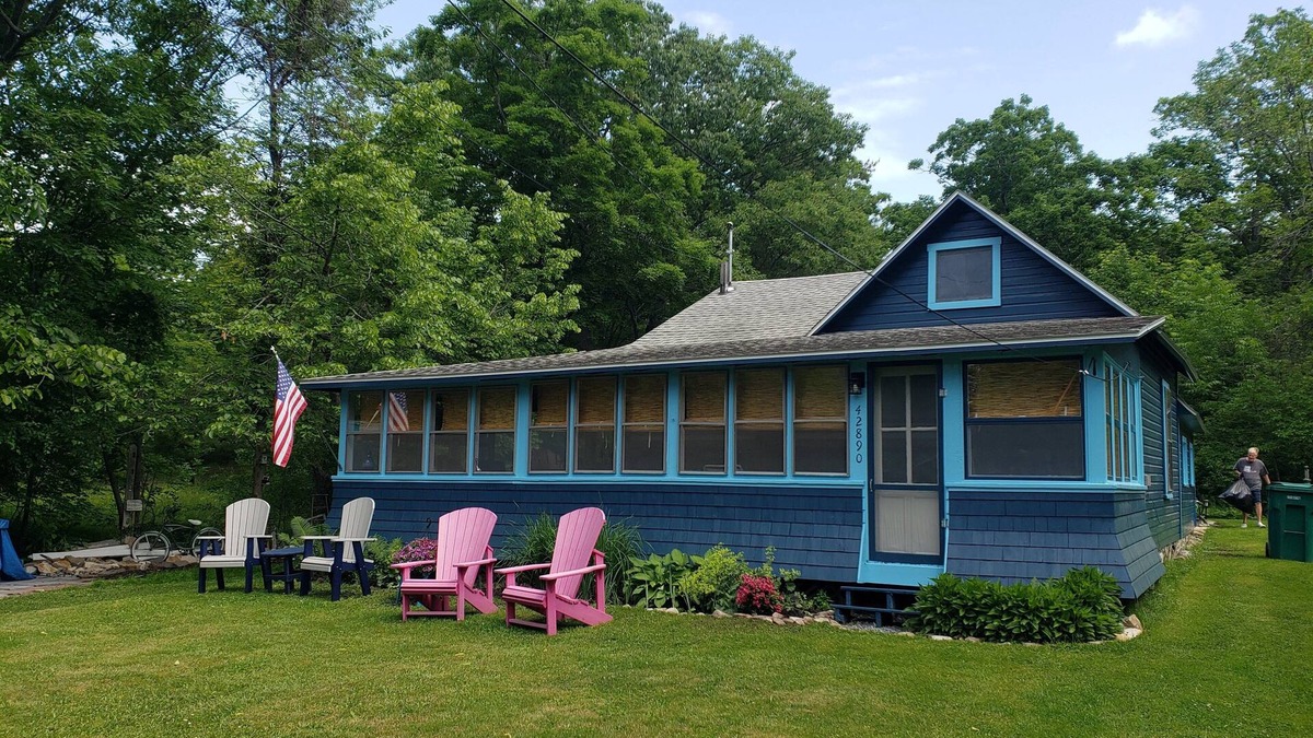 Thousand Island Park Cottage | Updated Cottage - Pet & Family Friendly