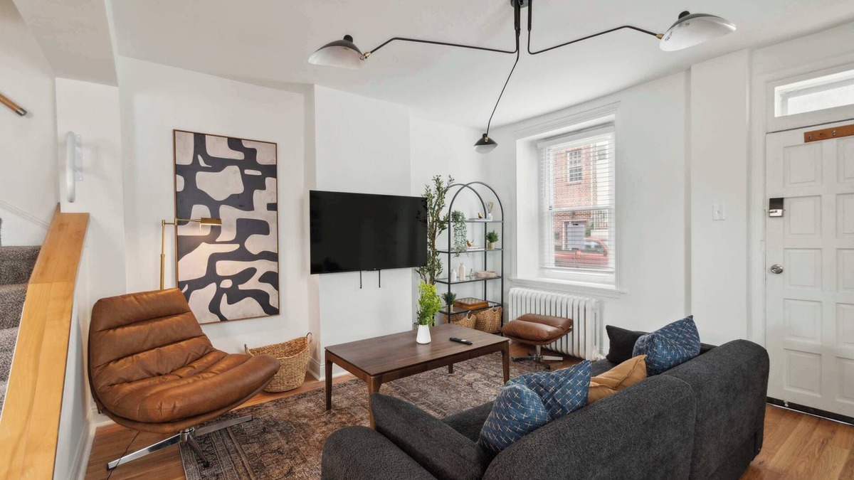 Manayunk House | Updated Corner Rowhome with Parking, Sleeps 8