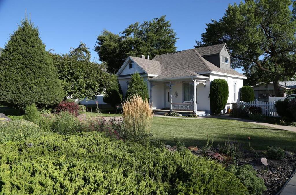 River Heights Apartment | Updated Cottage 3 Bedroom Home With Game Room