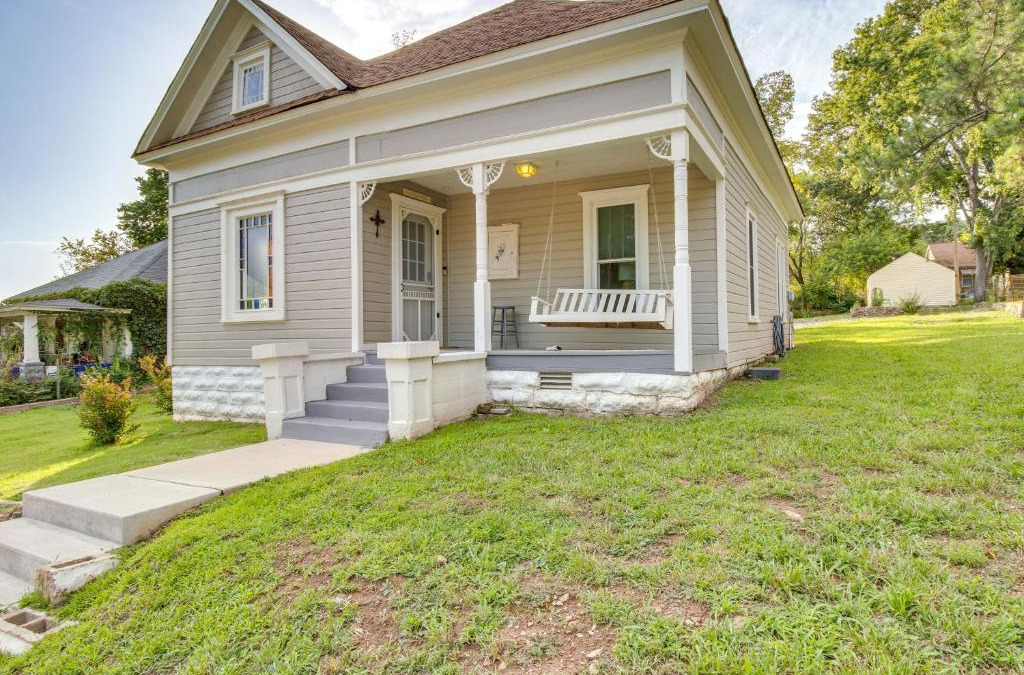 Cotter House | Updated Cotter Cottage Walk to White River!