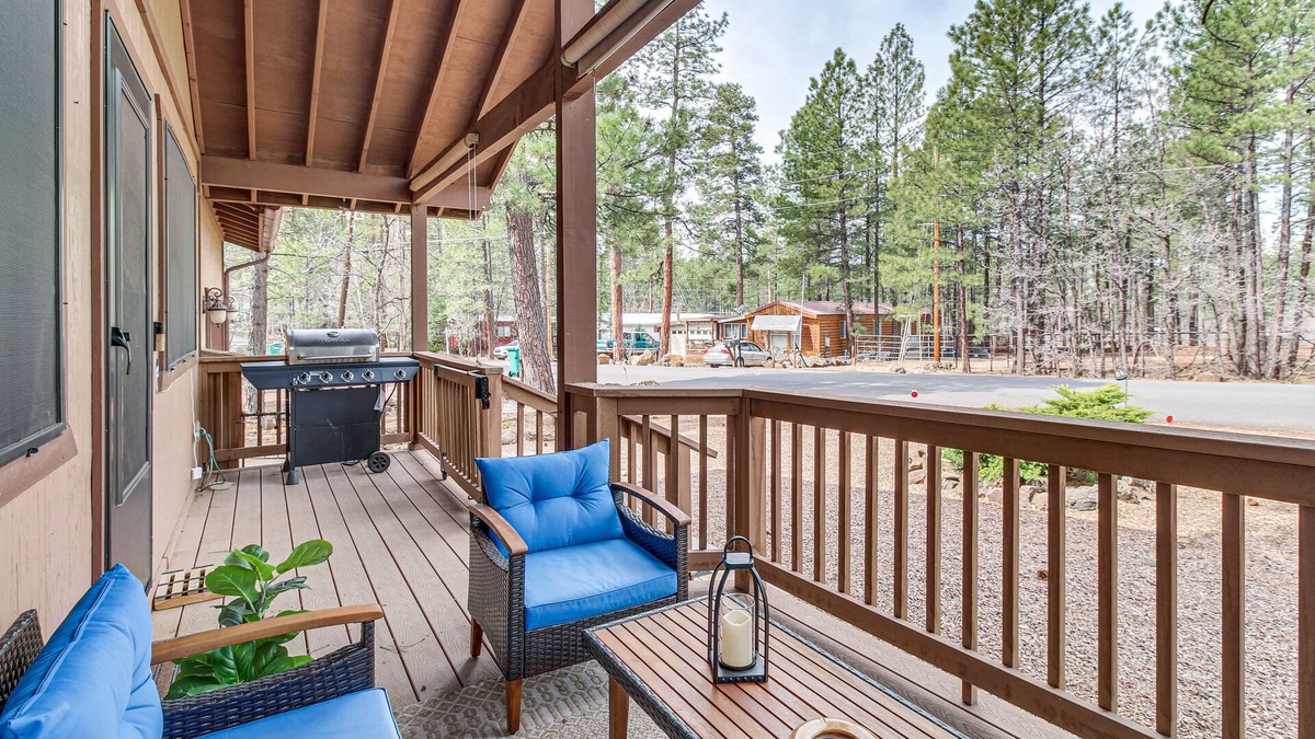 Pinetop Cottage | Updated Deck & Fireside Table: Pinetop Cottage