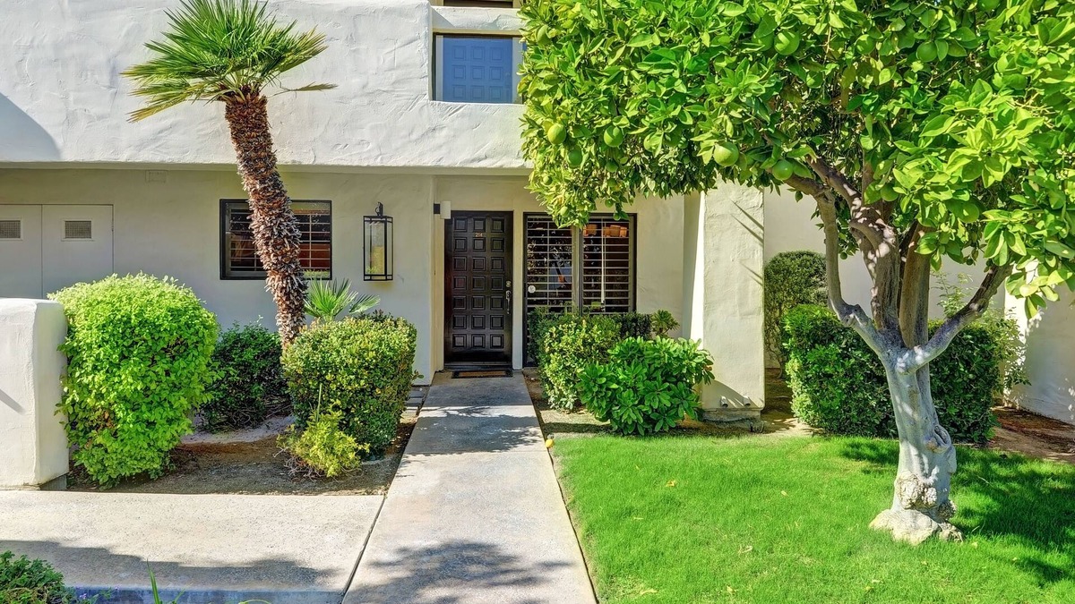 Canyon Corridor Condo | Updated Ground Floor 2BD/2BA Condo at the Popular Canyon Granada - Canyon Granad