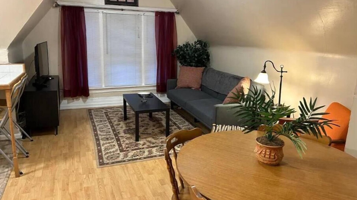Morgantown Apartment | Updated historic South Park apt!