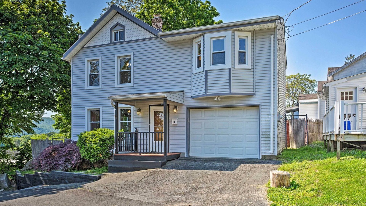 Highland Falls House | Updated Home w/Patio Half Mile to West Point
