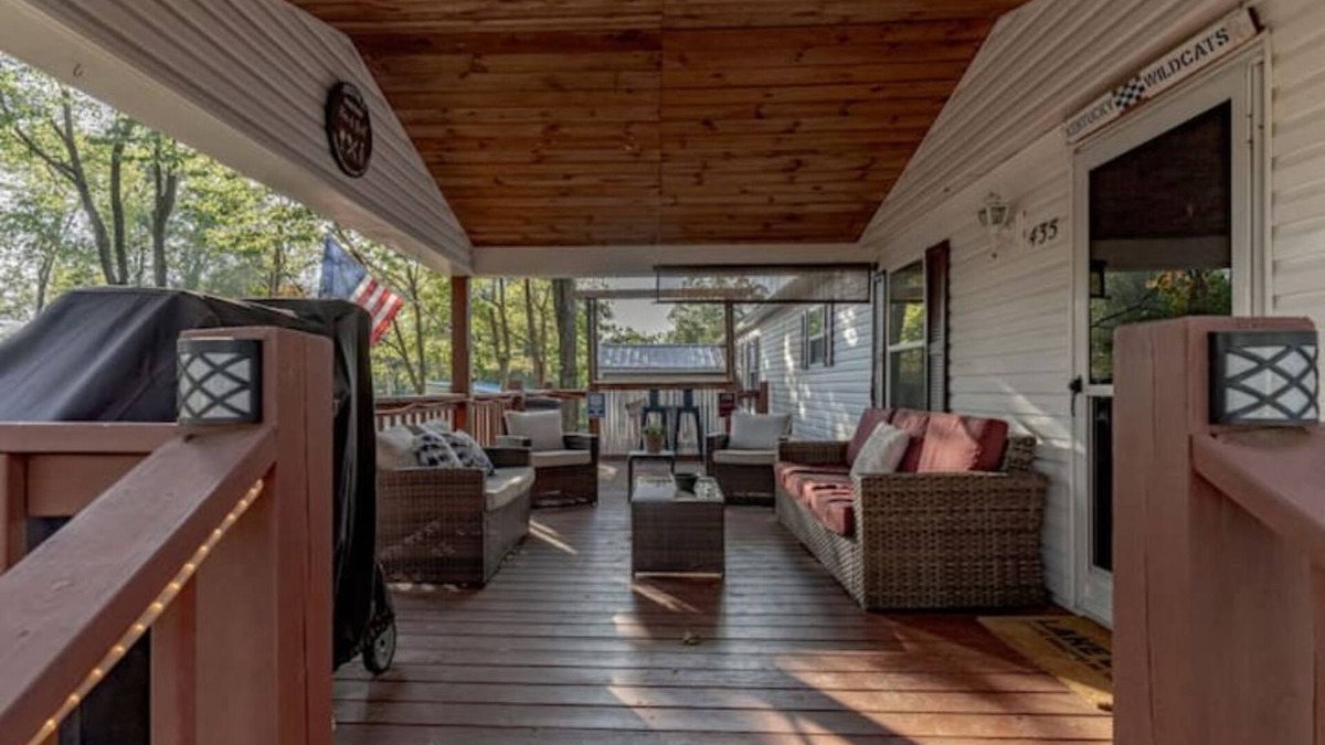 Falls of Rough House | Updated Lake Home Steps to Water in "heart" of Rough River! Cozy w/Firepit!
