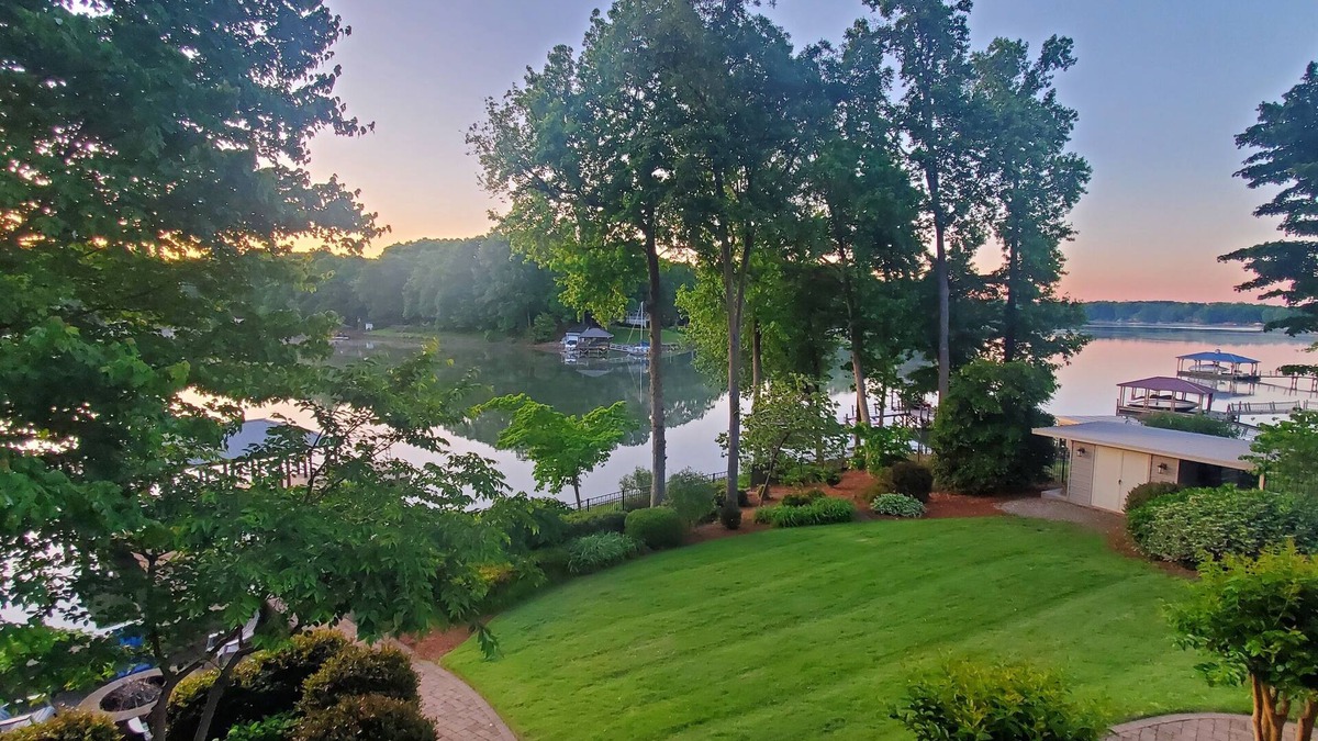 Mayhew House | Updated Lakefront Home w/great outdoor space and private dock, Sleeps 12.