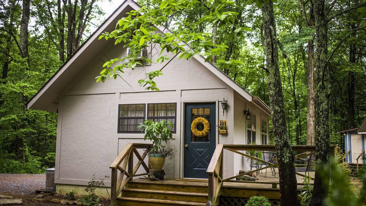 Saluda Cottage | Updated Mountain Cottage