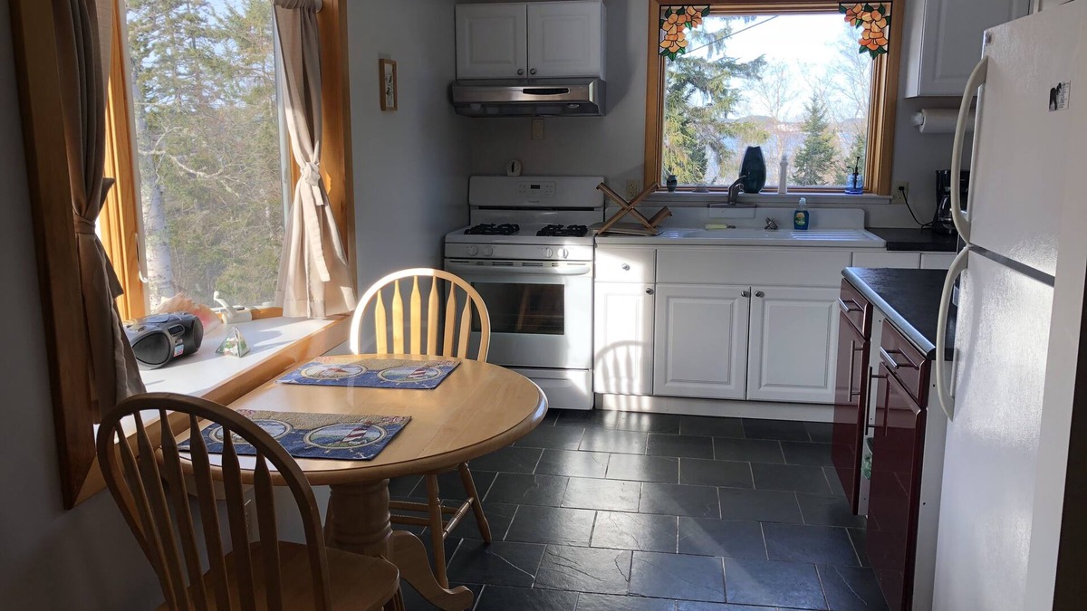 Eastport Apartment | Updated, Quiet Location, deck, trees, one bedroom plus futon, Walk To Downtown.