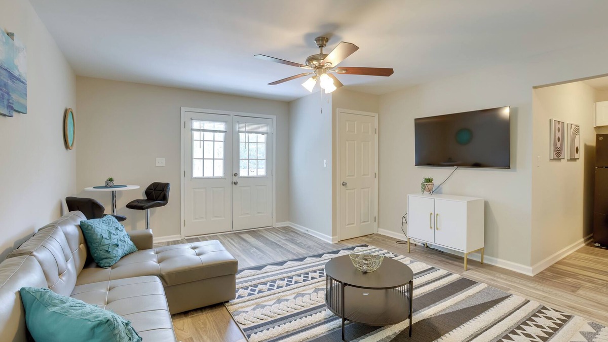 Talladega Apartment | Updated Rental < 15 Mi to Talladega Superspeedway!