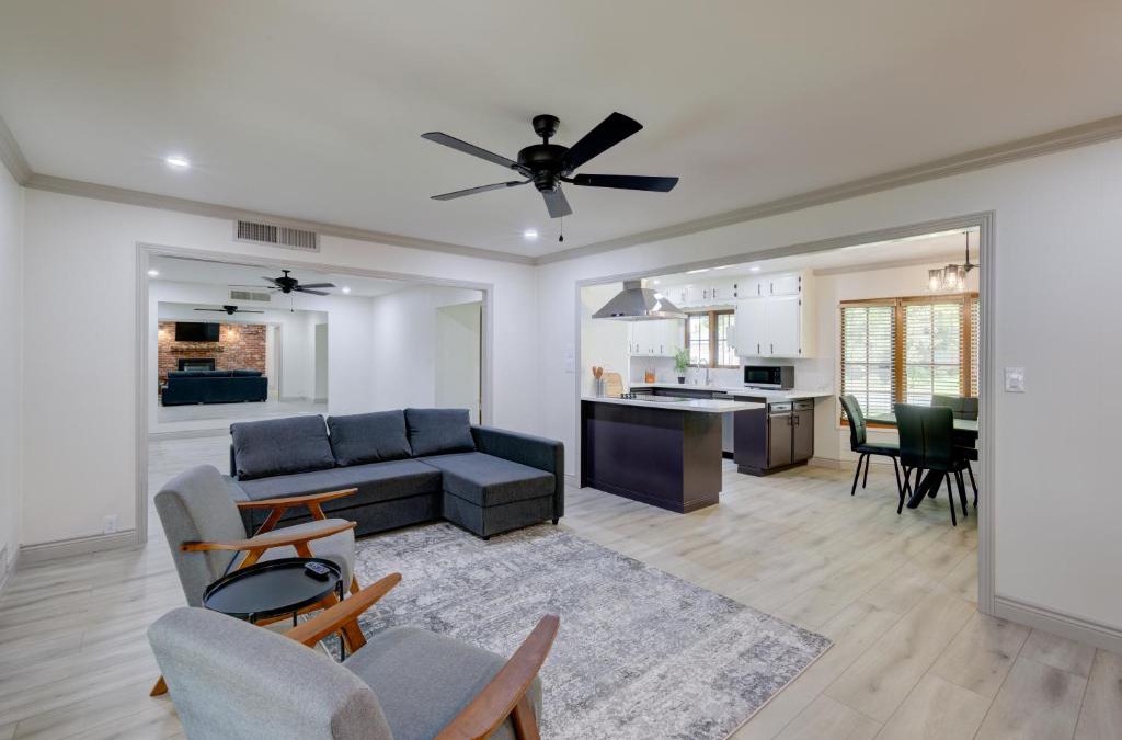 Raisin House | Updated Spacious Home