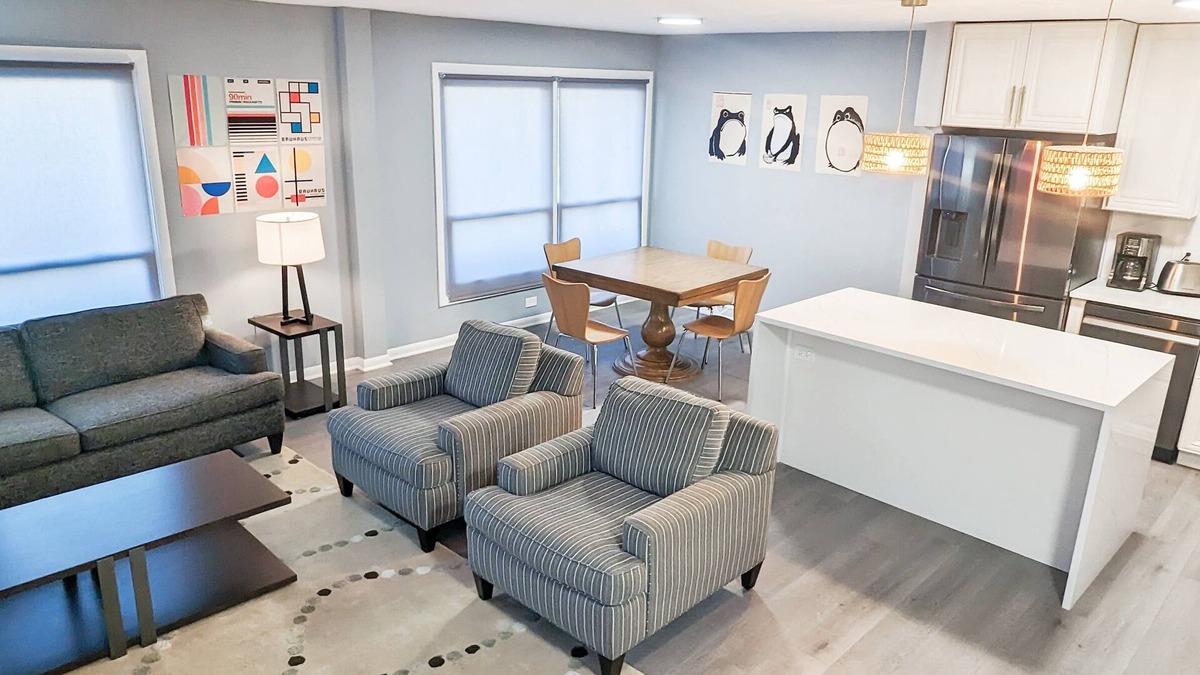 Wilmette House | Updated Spacious Home -Near NWU- Hospitals+More