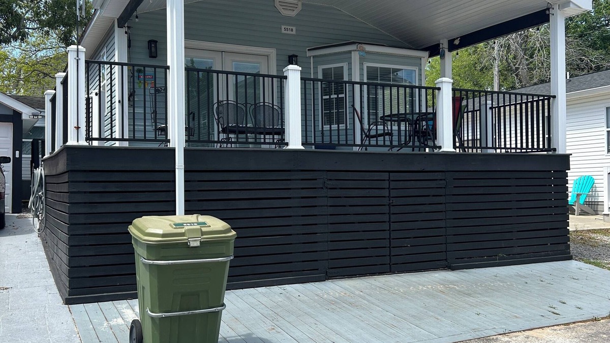 Myrtle Beach Cottage | UPDATED WITH CART DOGS <20 LBS CONSIDERED SITE 5518 SANDLAPPER LN.