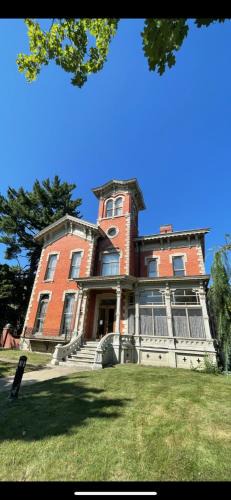 Central Business District Bed & Breakfast | Upjohn