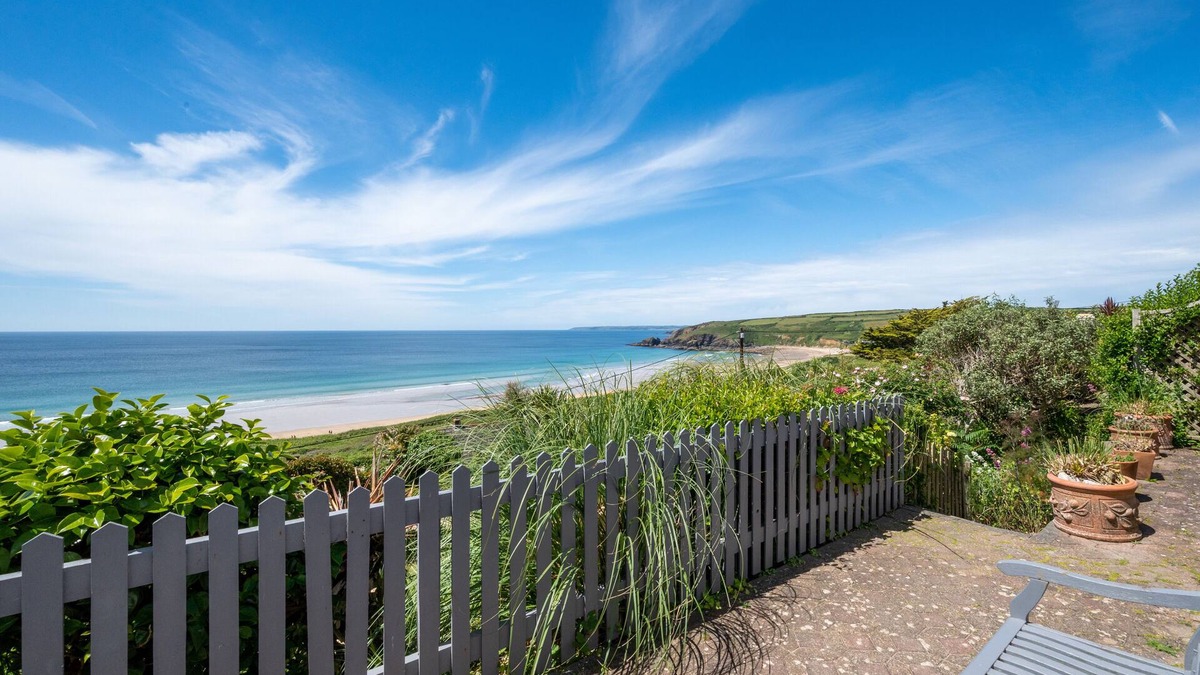Praa Sands House | Uplands - Three Bedroom House, Sleeps 6
