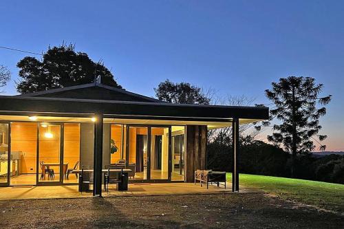 North Maleny House | Upper House