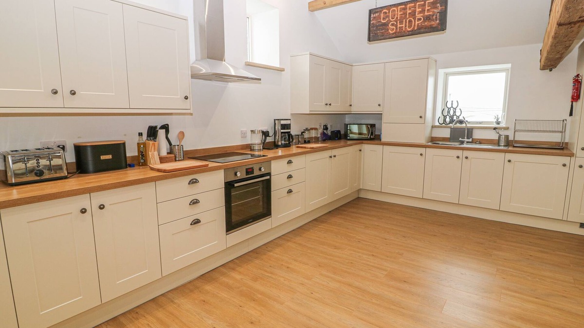 Oldham Cottage | Upper House Barn