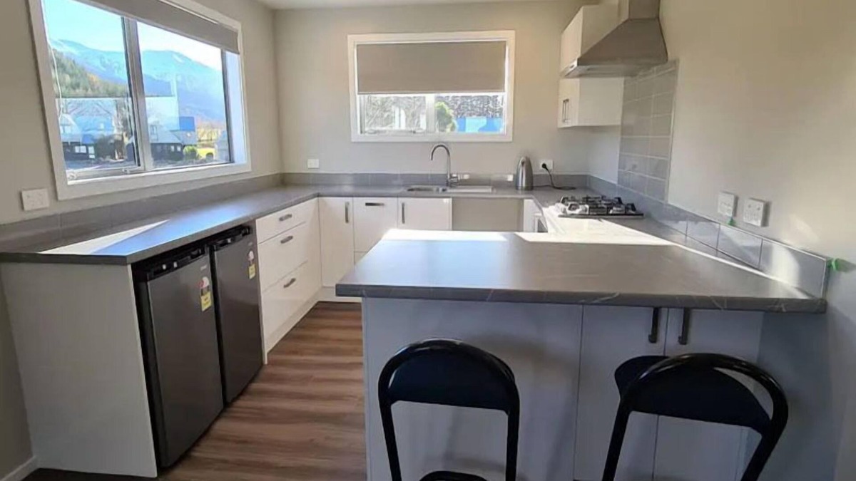 Methven Ski Chalet | Upper Lodge (6 Bed) Pudding Hill