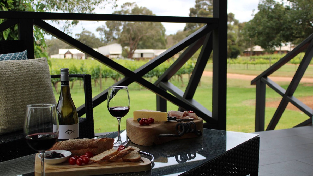 Baskerville Cottage | Upper Reach Spa Cottage with FREE Wi-Fi