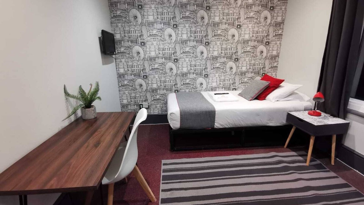 Brighton Hotel | Upper Rock 2 - single room en-suite