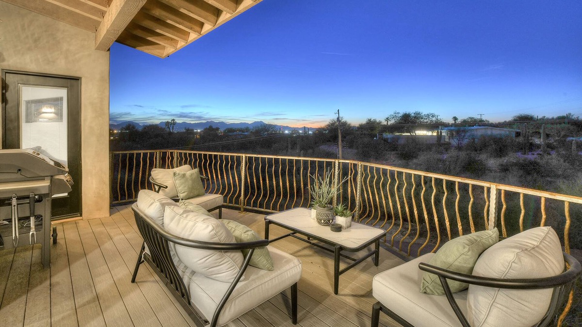 Catalina Foothills Estates House | Upscale 1,200-foot spa retreat with fireplace, grill, and mountain views