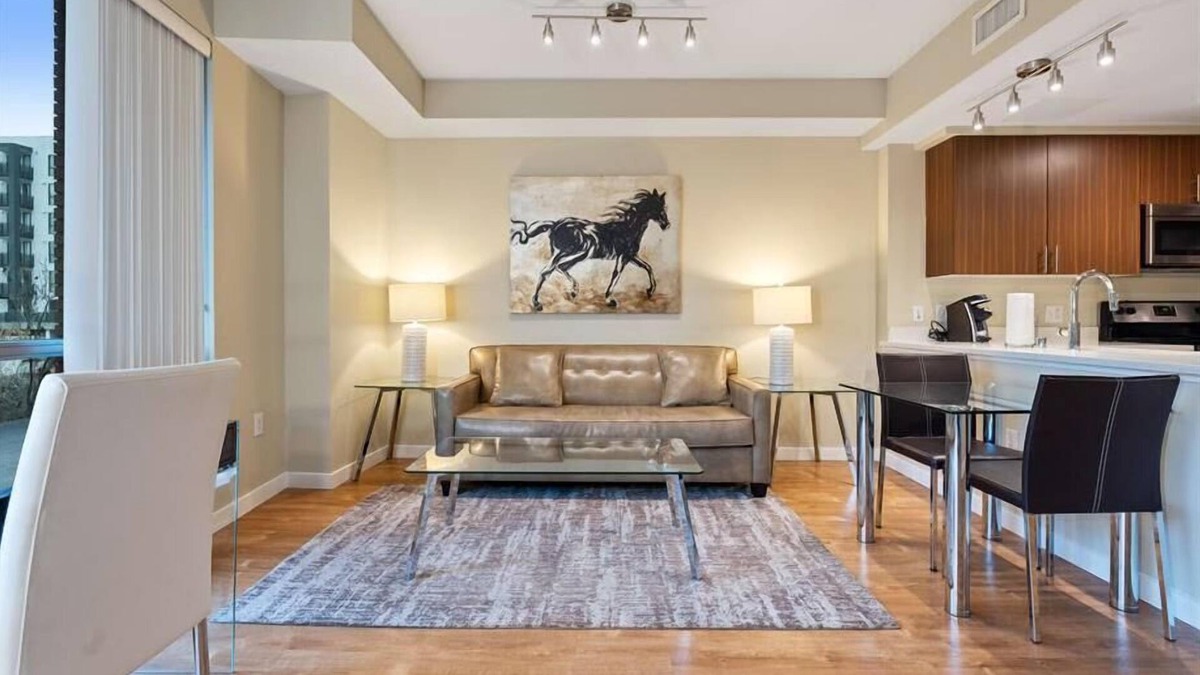 Downtown San Jose Apartment | Upscale 1BR | Laundry + Kitchen | Near Convention Center