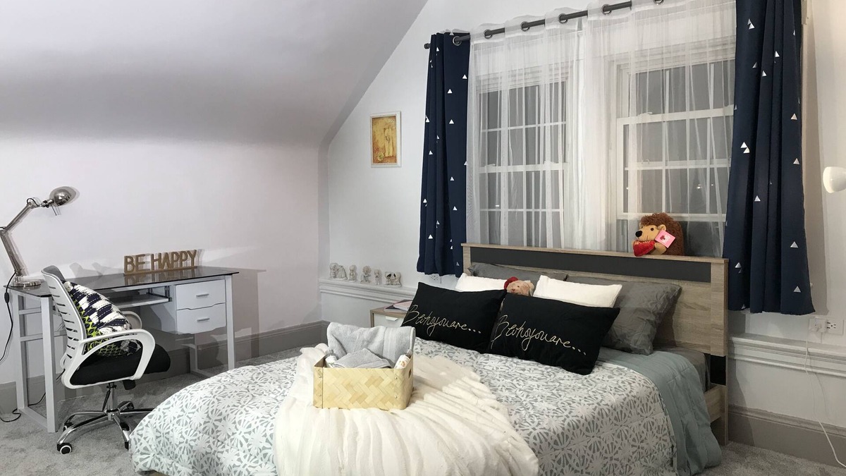 CUF House | Upscale 1BR Loft near UC, DAAP, CCM, Hospital and Zoo w/Parking, 3FL