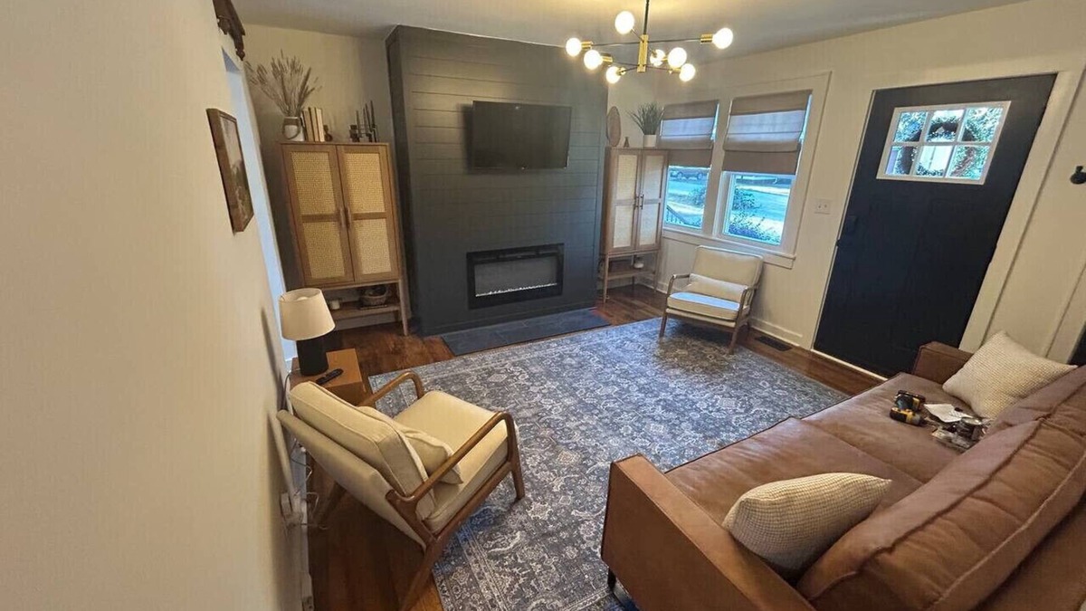 Greenwood House | Upscale 2-Bedroom Duplex, Steps from Everything!