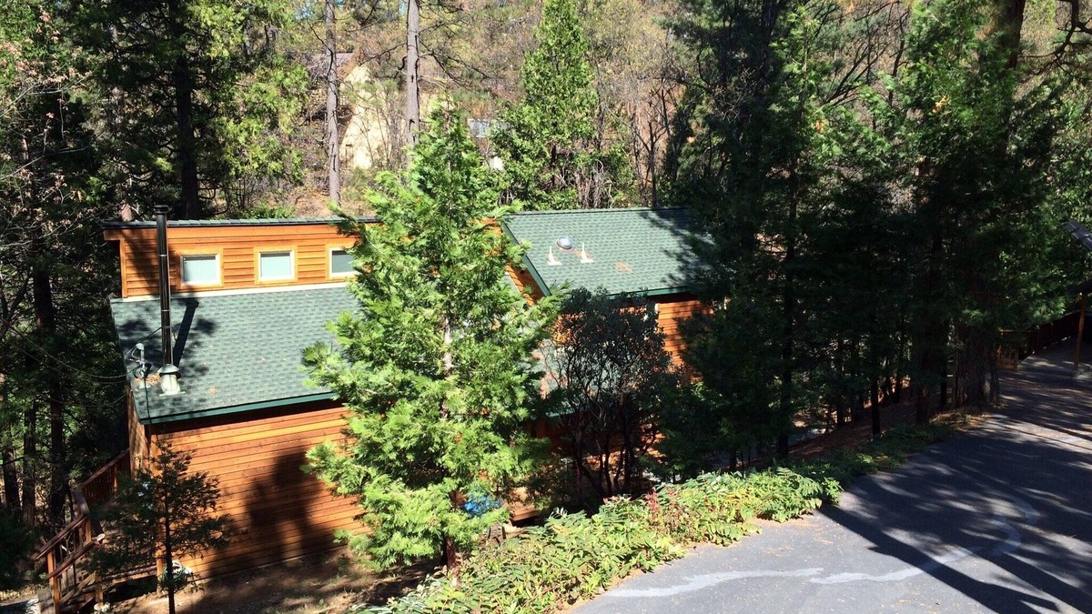 Phoenix Lake-Cedar Ridge Cabin | Upscale & Beautiful spacious cabin near Twain Harte with a/c