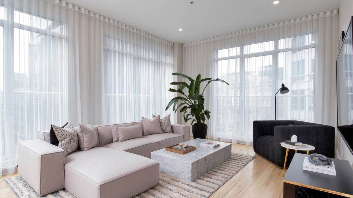 Westminster Condo | Upscale Condo In the middle of Downtown of Montreal